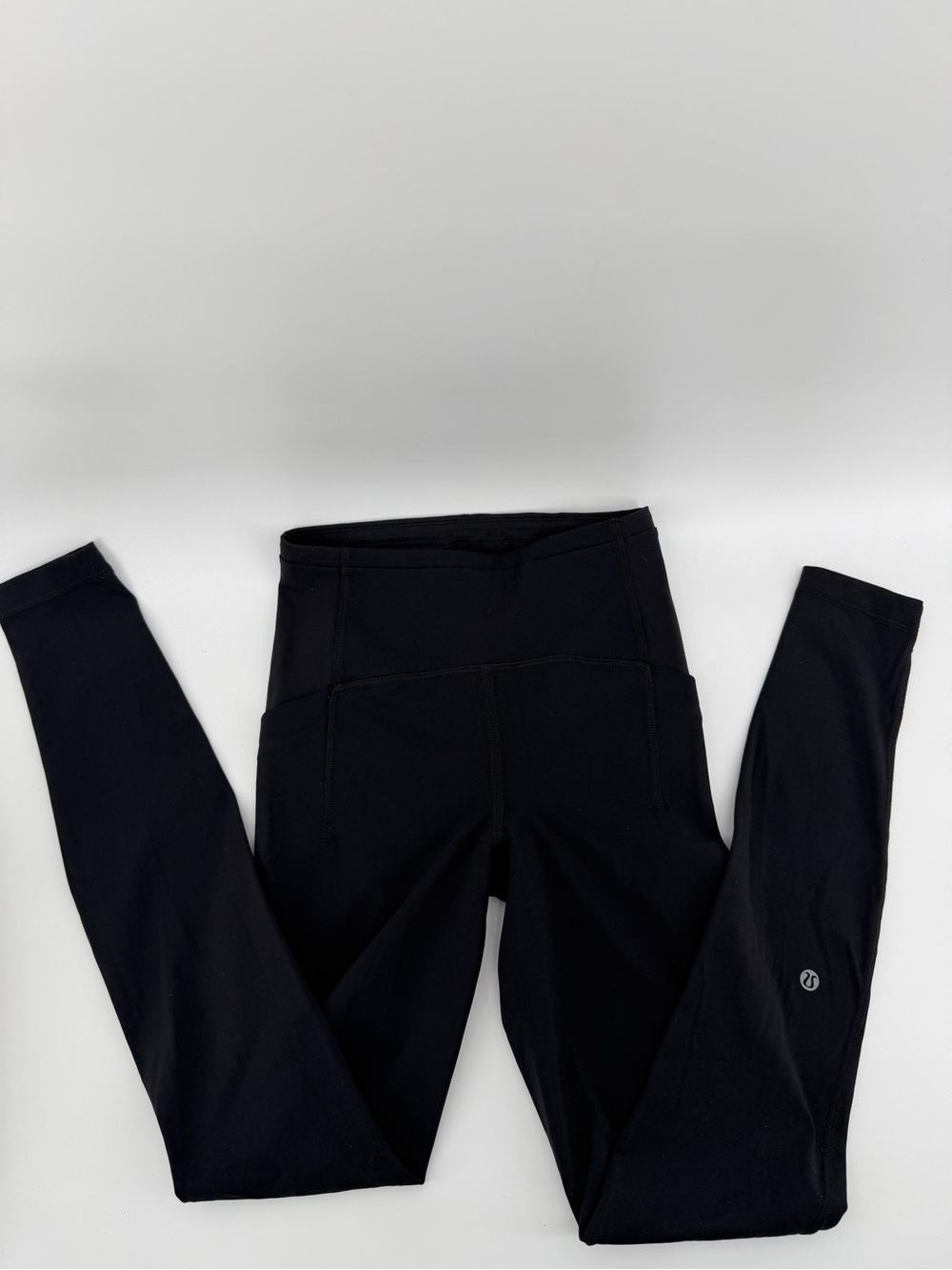 Lululemon Black High Rise Leggings With Pockets Size 2 Inseam 29”